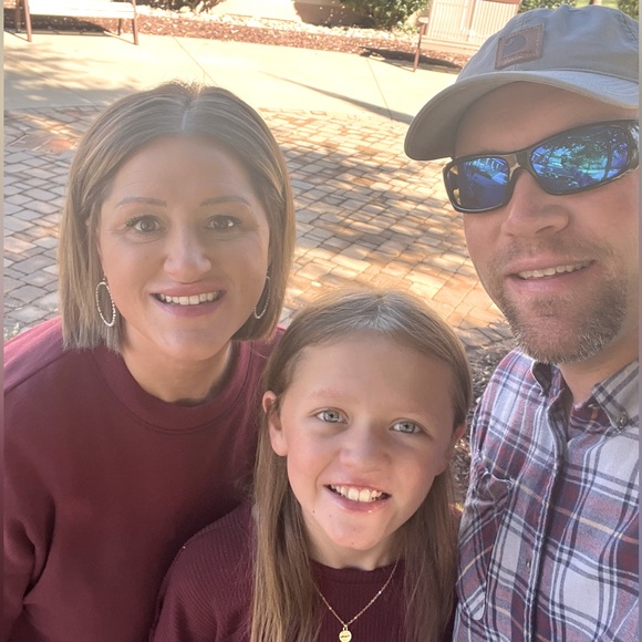 Meet your Posher, Kelley - Picture 1 of 1